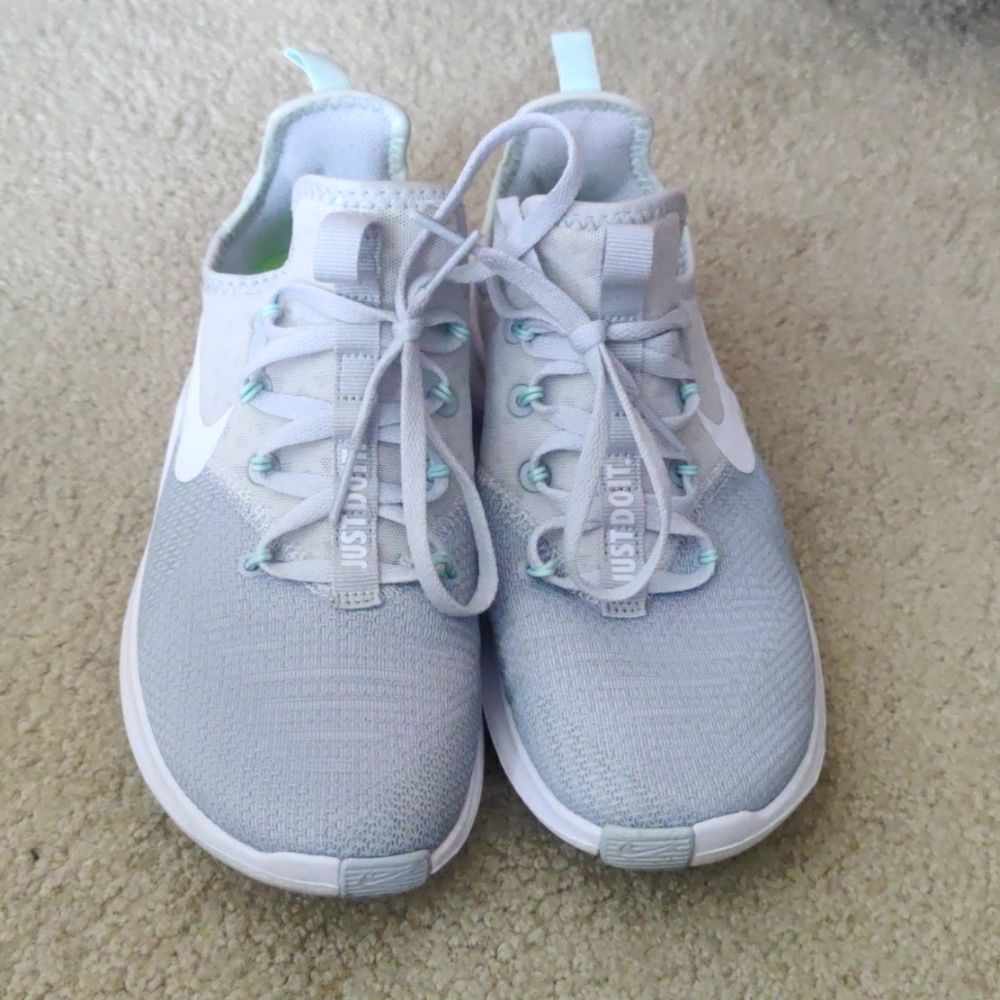 Nike free sneakers